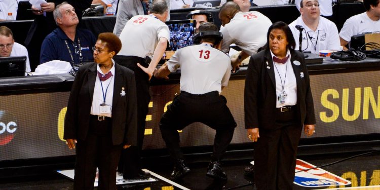 How Long Does an NBA Game Last: A Closer Look at Game Duration